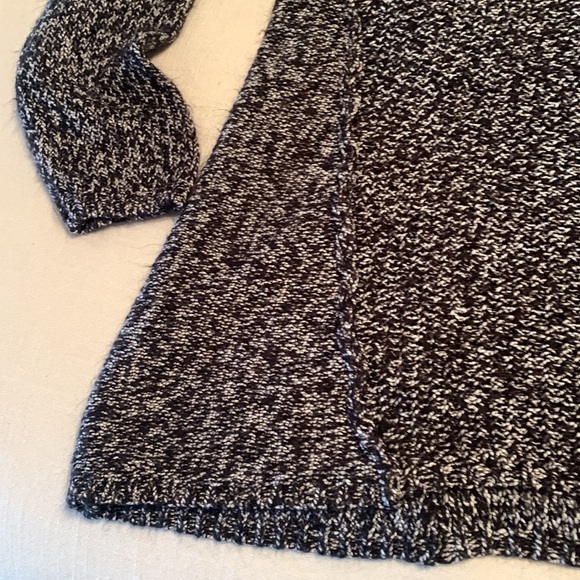 Calvin Klein Sweater - Picture 3 of 3